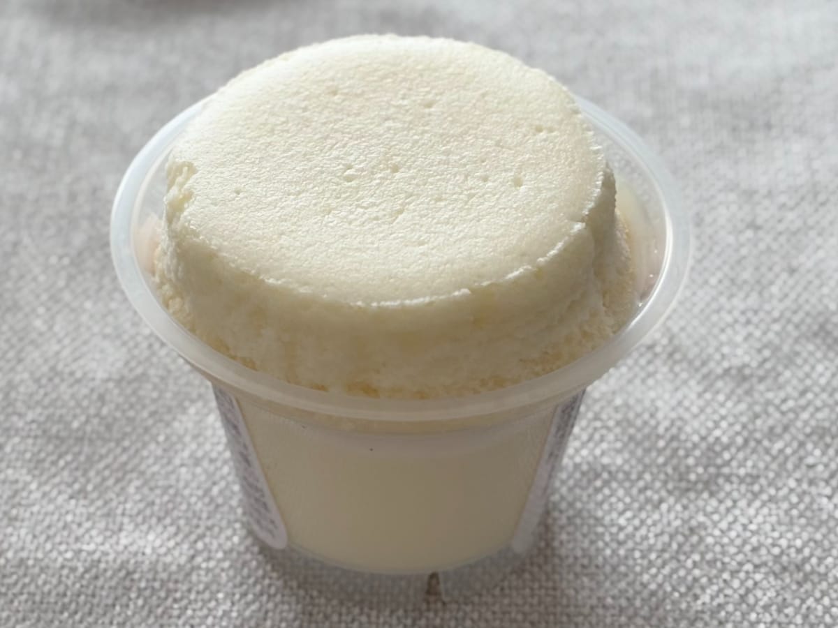 「うますぎて昇天」「リピ確定」【ファミマ】あの人気スイーツが真っ白に