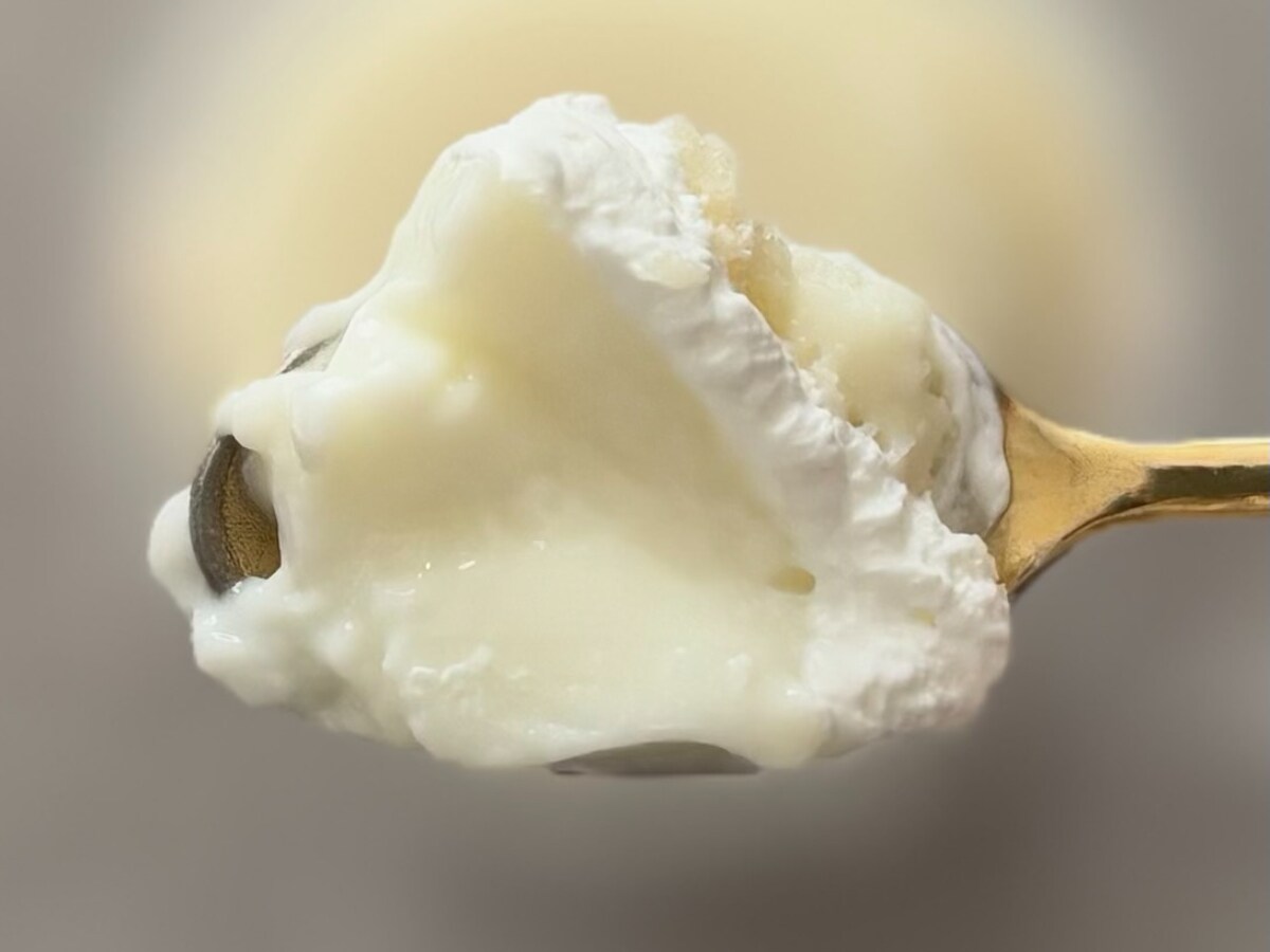 「うますぎて昇天」「リピ確定」【ファミマ】あの人気スイーツが真っ白に