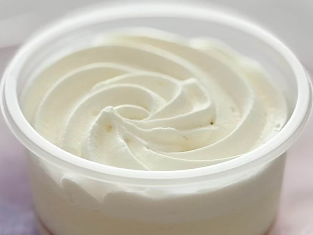 甘酸っぱさ&とろける口どけが美味♡【ファミマ】白いケーキが再登場