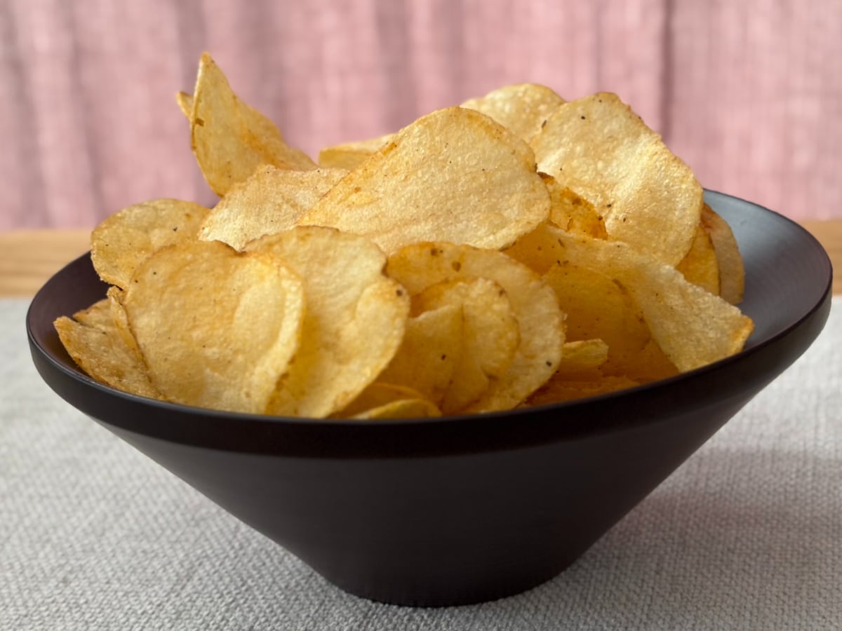 【ファミチキ】の味を完コピ！？ファミマ限定ポテチに「再現性高い」の声