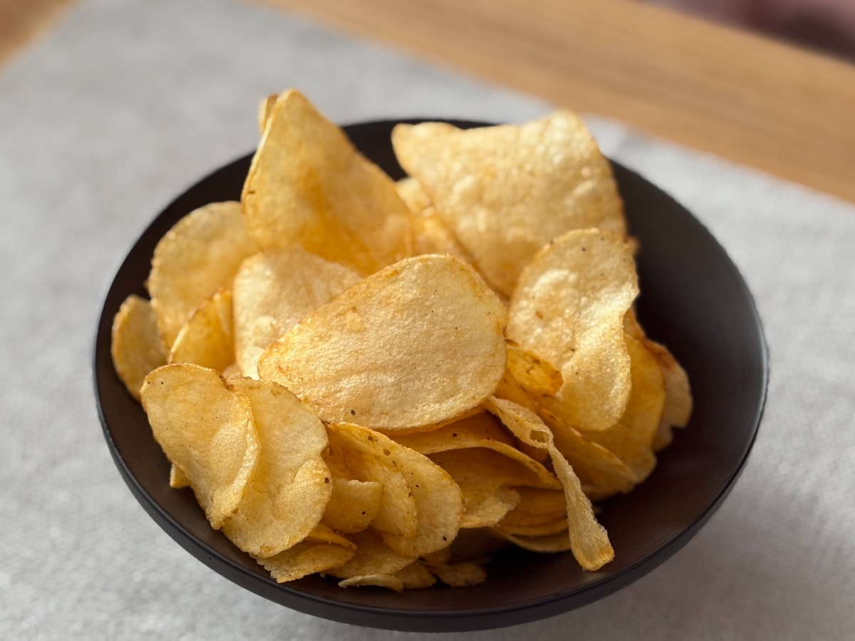 【ファミチキ】の味を完コピ！？ファミマ限定ポテチに「再現性高い」の声