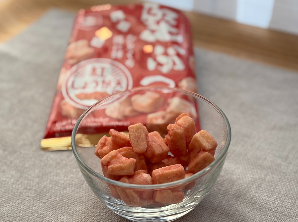 「再現度高し」「大ヒット」【亀田製菓】「堅ぶつ」新作は酸味がウマい!