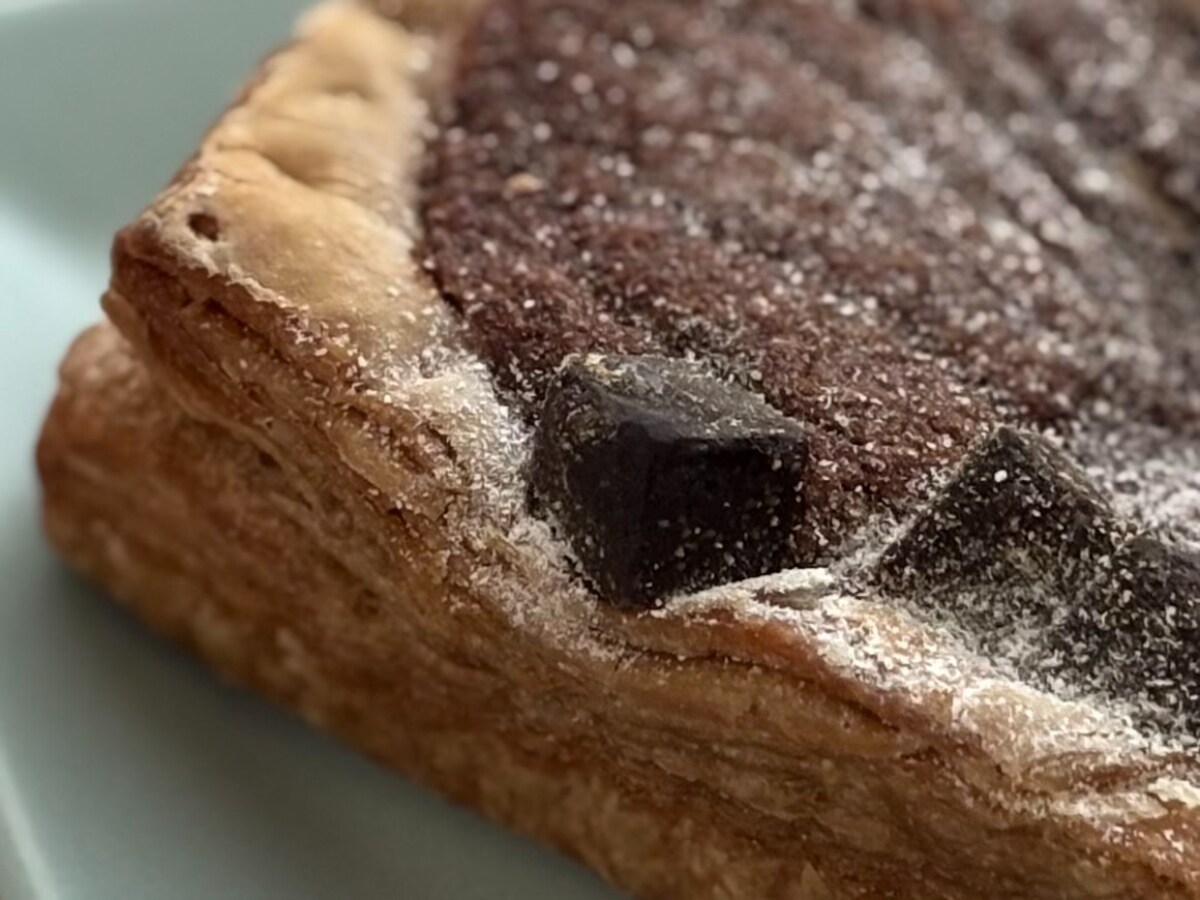 チョコづくしで「ばかうまい」【ファミマ】好評の新スイーツを食べてみた