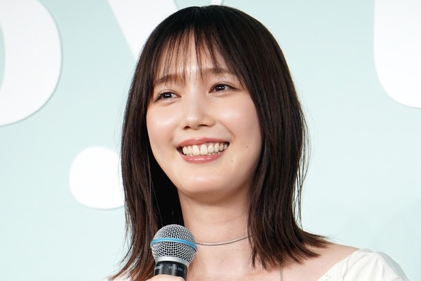 本田翼、すっぴん姿からメーク手順を紹介「スッピンかわいすぎませんか」「需要ありすぎる」と反響