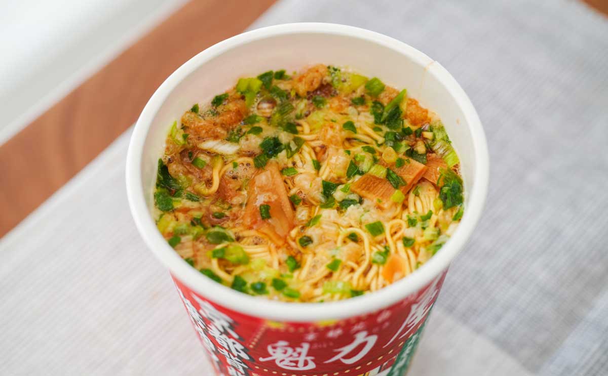 魁力屋 京都背脂醤油ラーメンの中身