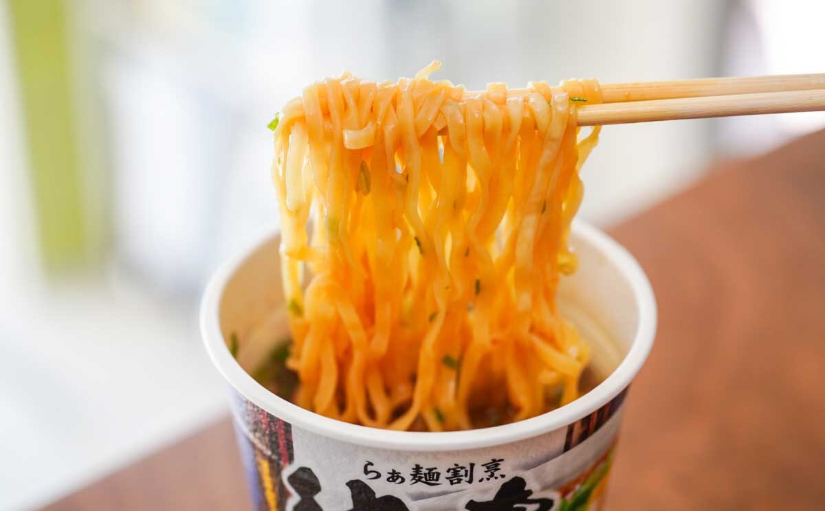 「箱買いしました」【日清】名店監修のカップ麺が美味いってよ