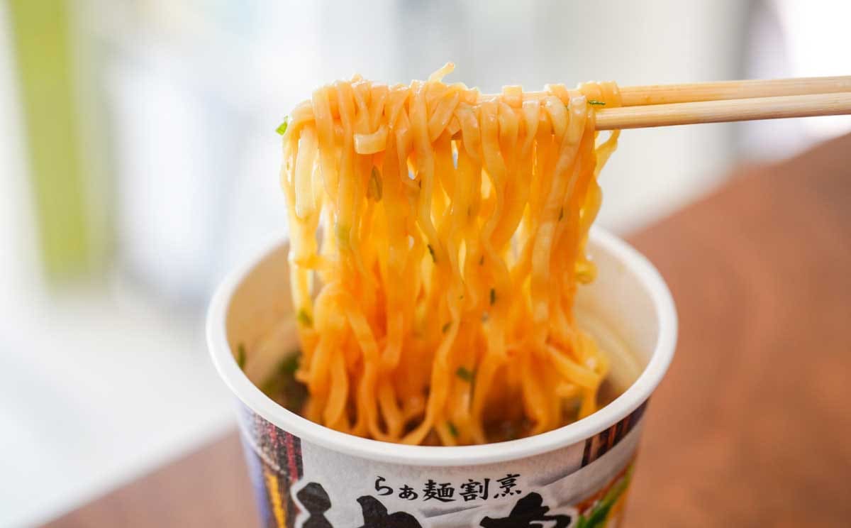 「箱買いしました」【日清】名店監修のカップ麺が美味いってよ