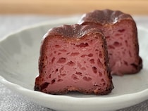 いちごの風味が「いい感じ」【ファミマ限定】カヌレがピンクになって登場