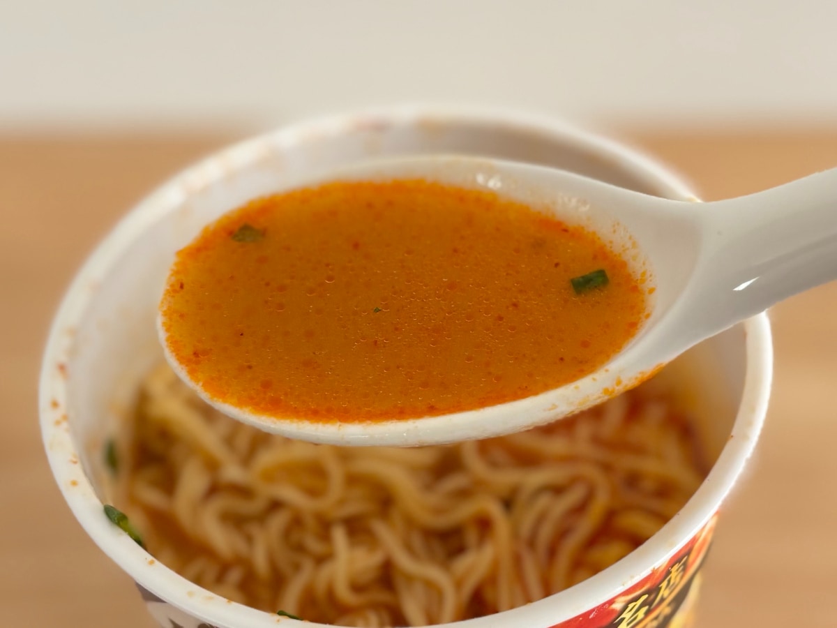 「辛すぎる」味が最高!【セブン限定】人気店監修のマルちゃんにヤミツキ