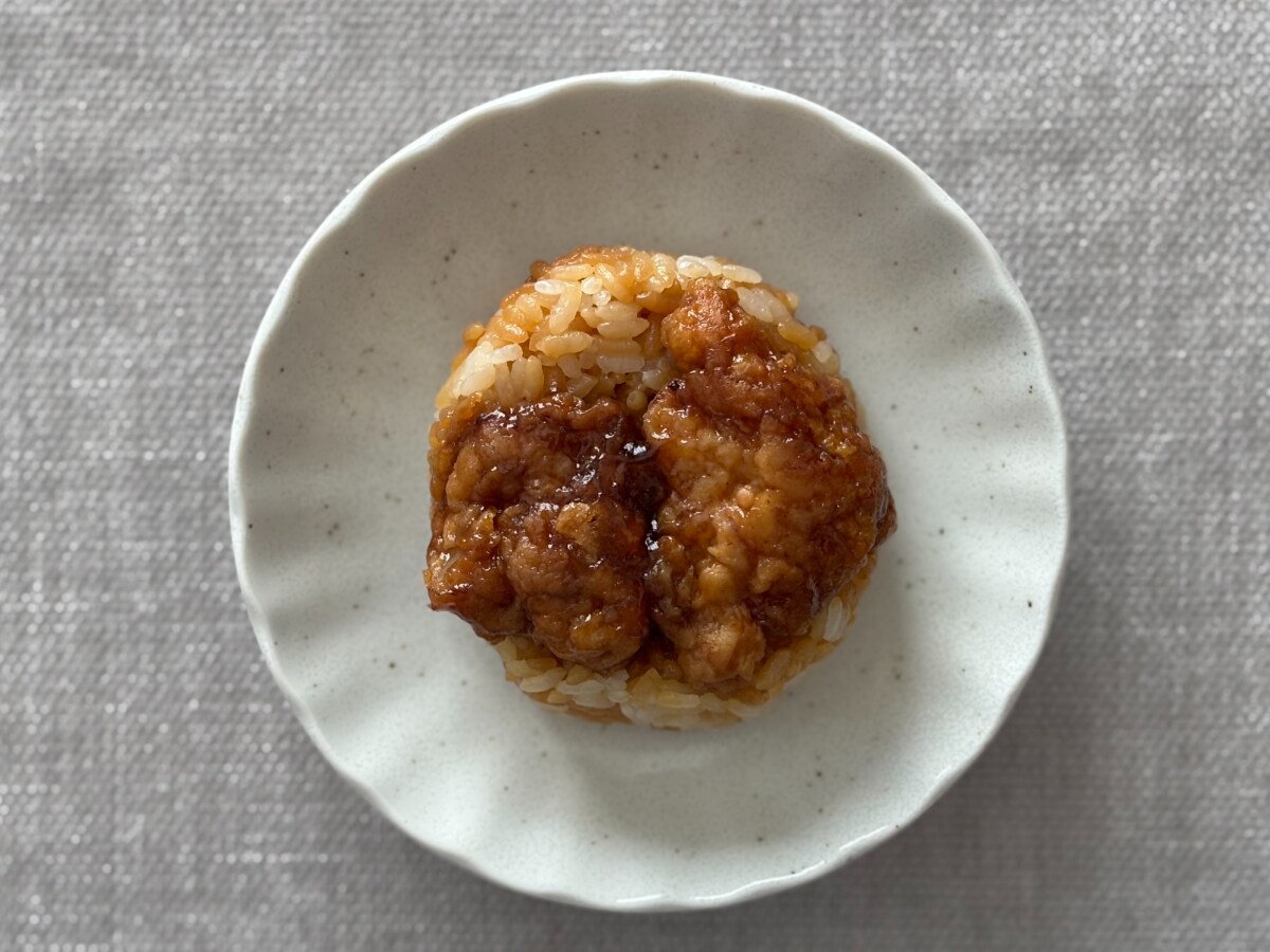 タレ染み染みで「うますぎる」【セブン】受験応援商品がタダものじゃない