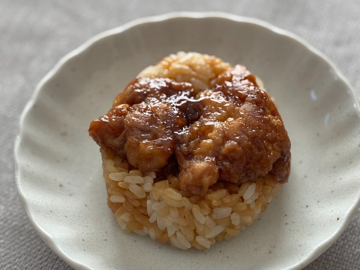 タレ染み染みで「うますぎる」【セブン】受験応援商品がタダものじゃない