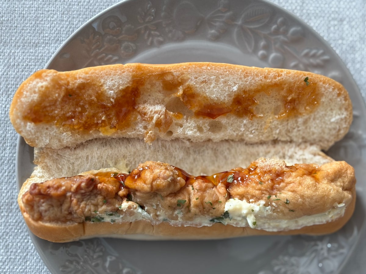 タルタルソースがうまぁ……!【ファミマ】ガッツリ系のパンが再登場