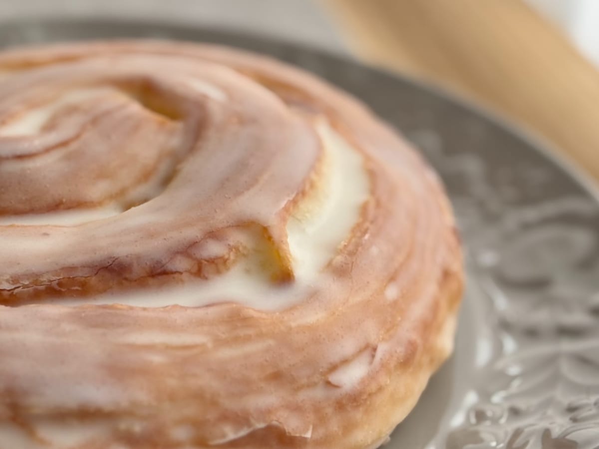 「カロリー爆弾の味してうまい」【ファミマ】デニッシュが甘くて絶品♡