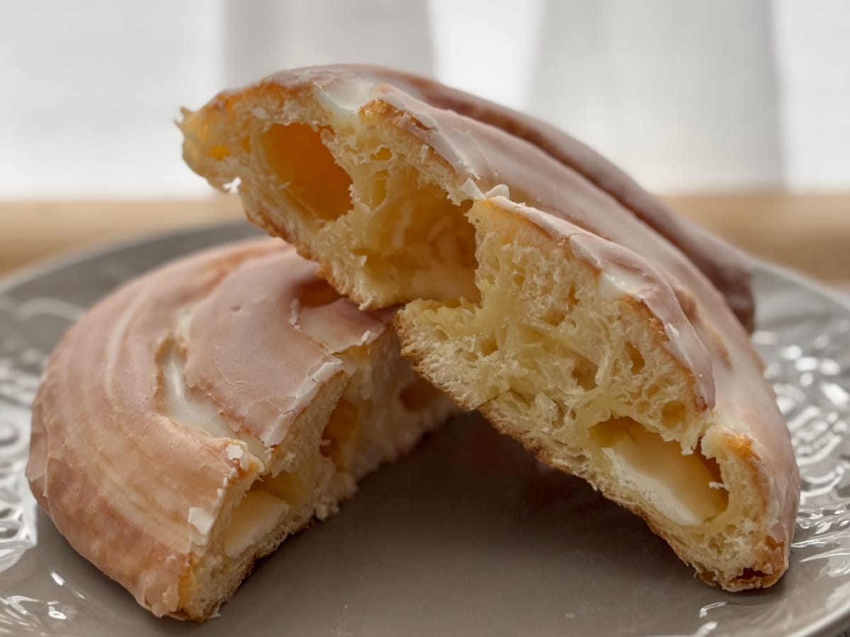 「カロリー爆弾の味してうまい」【ファミマ】デニッシュが甘くて絶品♡