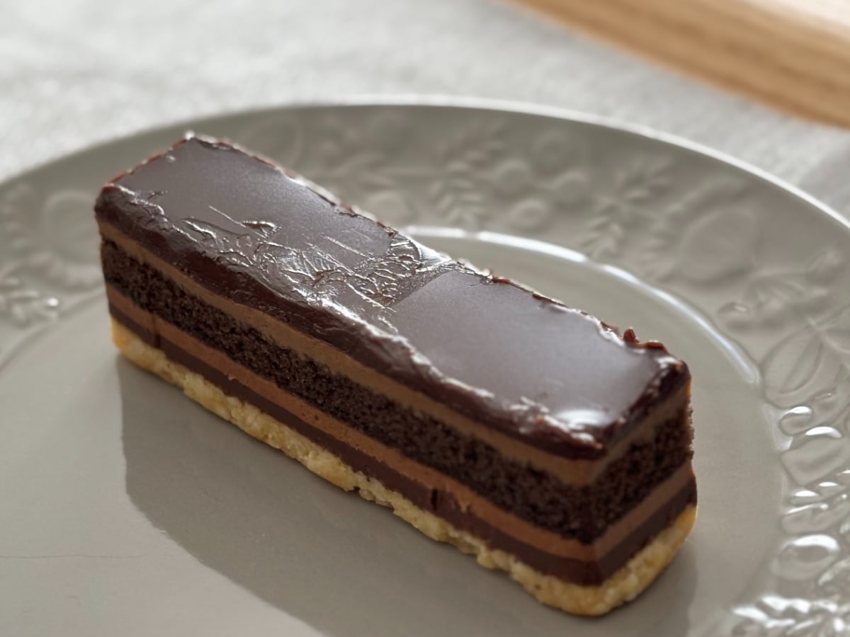 「レベル高すぎ!」「おいしすぎて飛んだ」【ファミマ限定】ケーキが話題