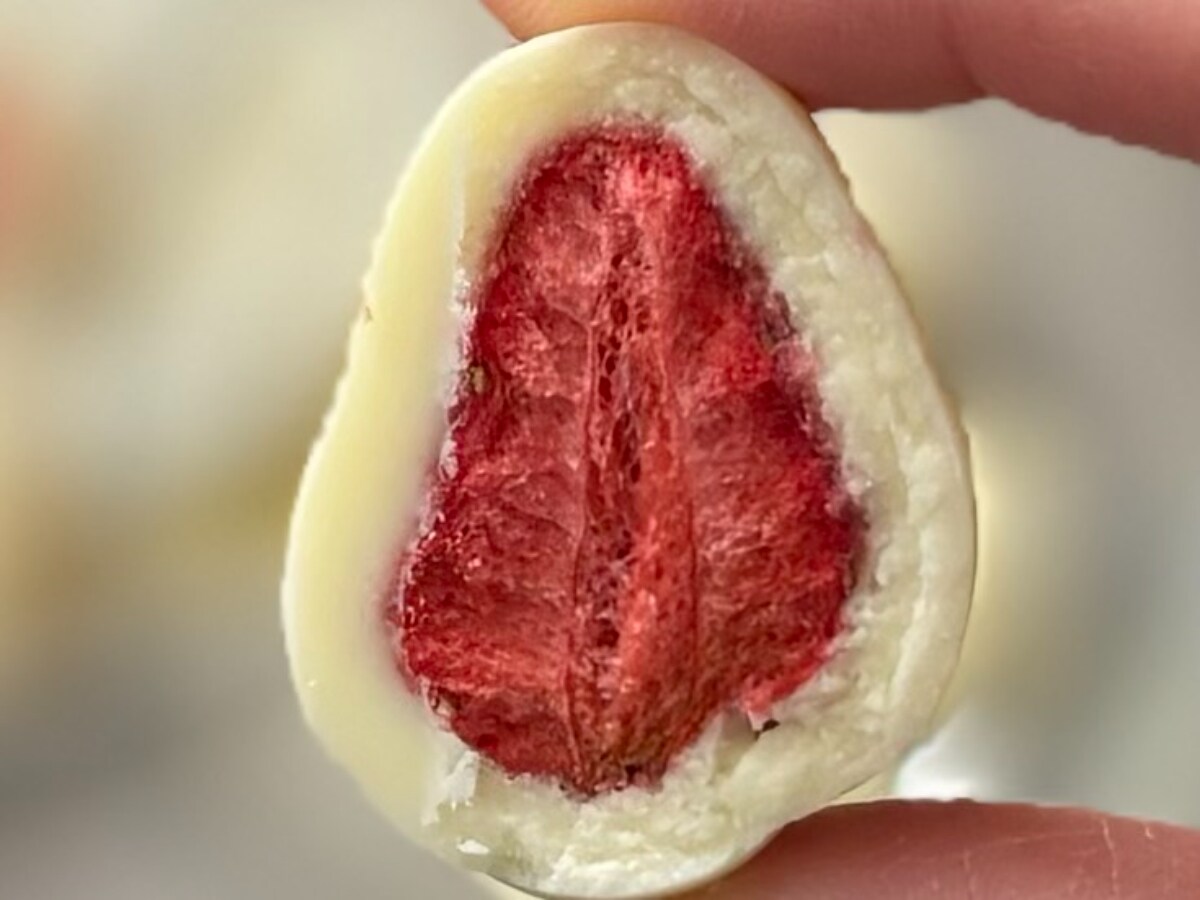 いちごの甘酸っぱさとチョコのミルク感にキュン♡【セブン】の新作おやつ