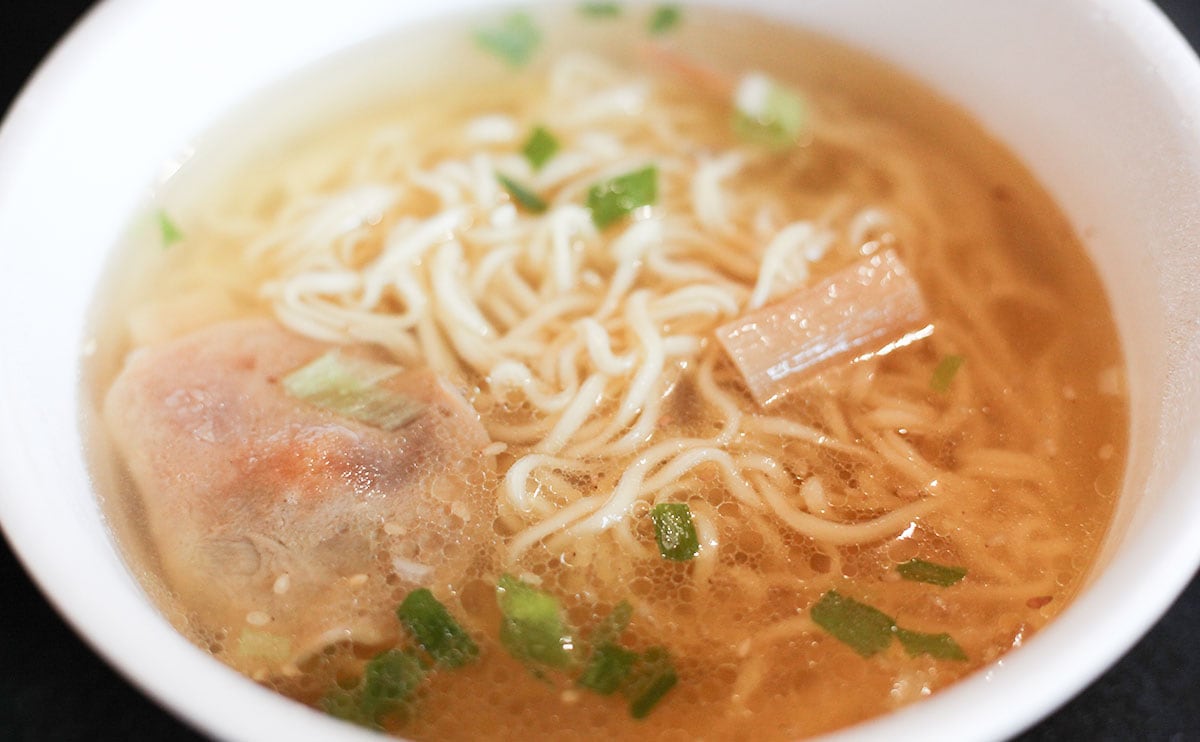 お湯を注げば山形の名店の味!【ファミマ】の新作カップ麺がうますぎた