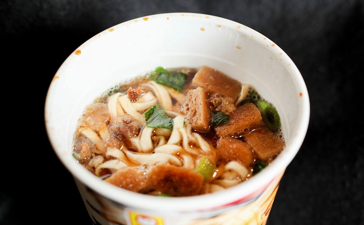 【ファミマ】限定『マルちゃん』は甘めのつゆがたまらん!