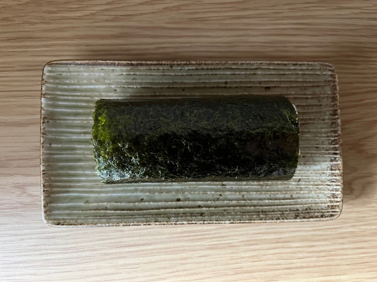 「安定のうまさ」「食べ応え抜群!」【セブン】7種類の具材が入った恵方巻が登場