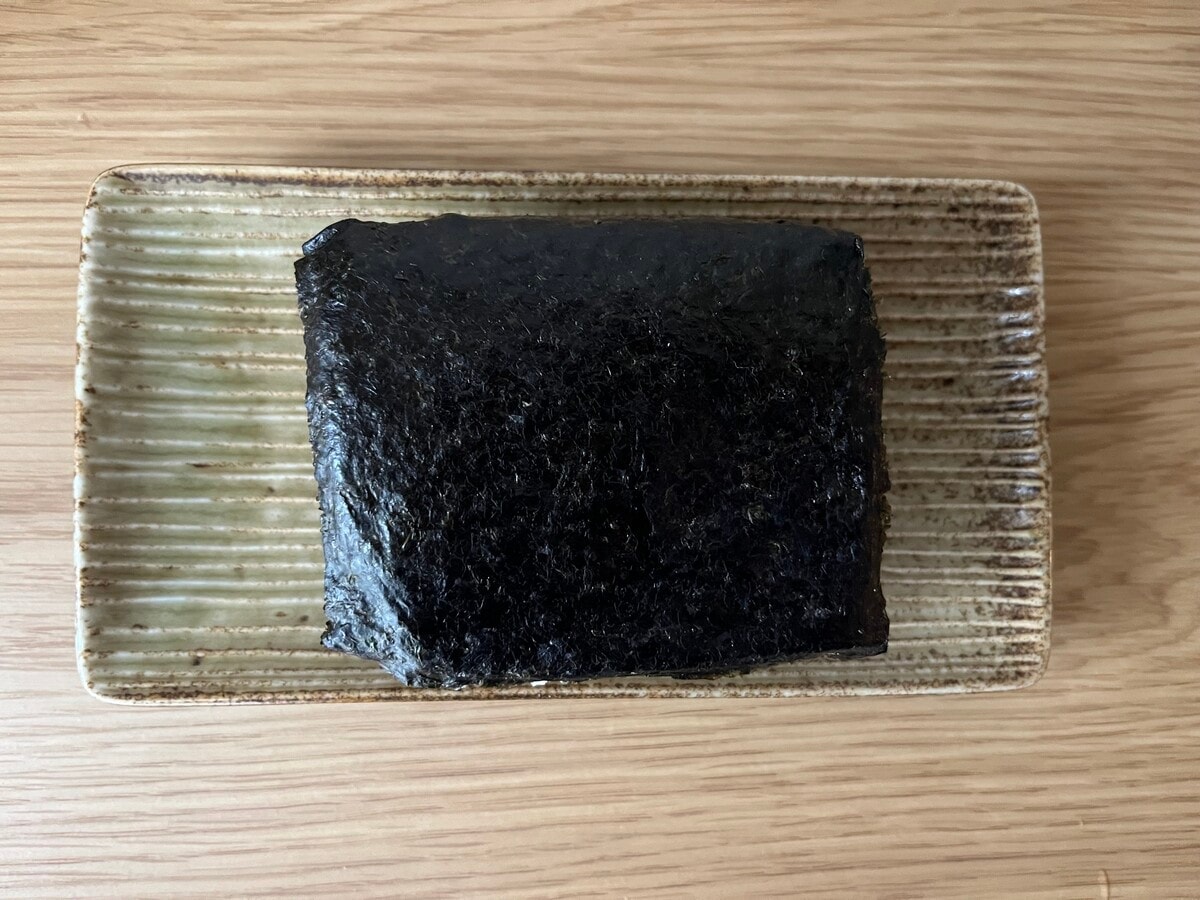 「柔らか!」【ファミマ】ファミチキとペッパーマヨが入ったおにぎりが登場