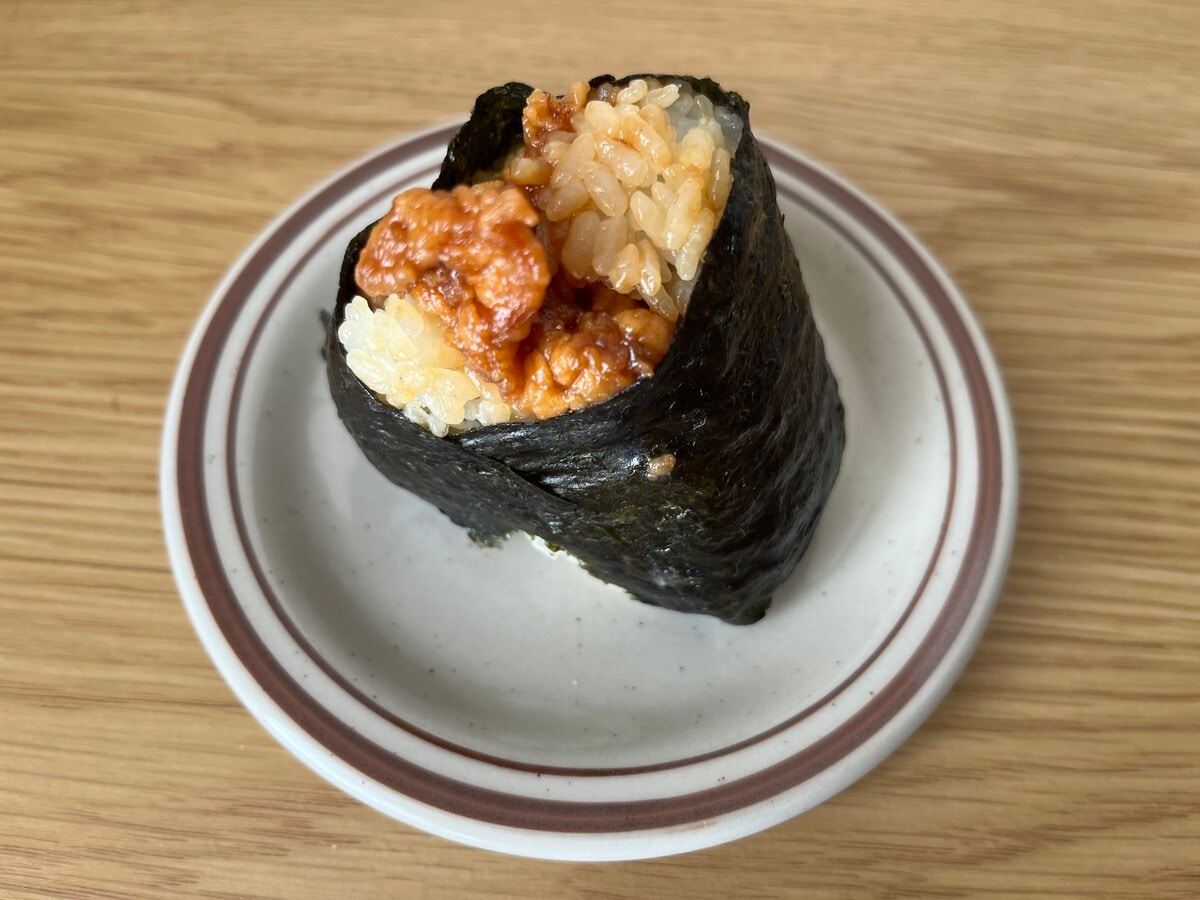 「タレがうまい！」【ファミマ】から揚げとマヨネーズが入ったおにぎりが登場