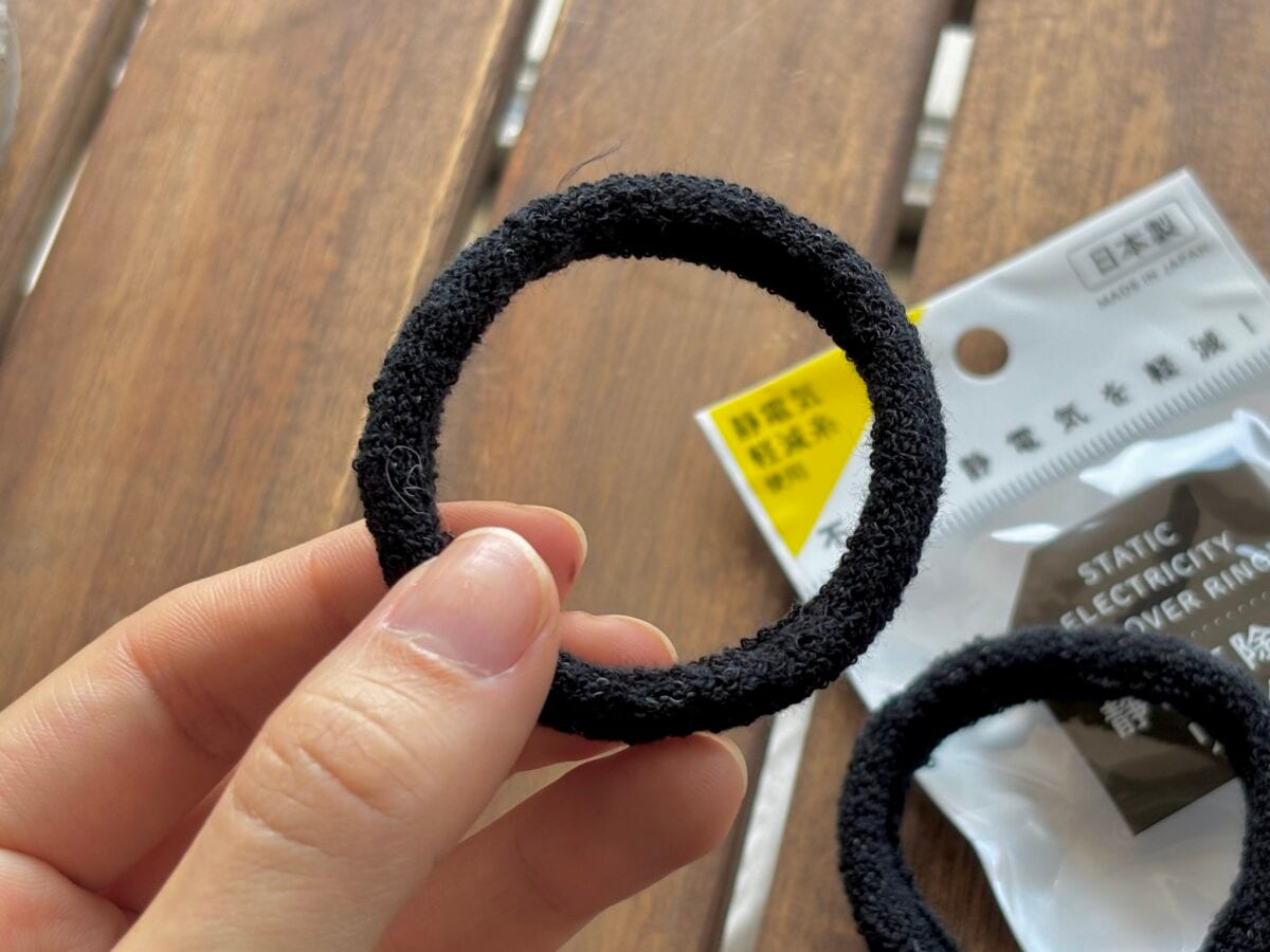 【セリア】で発見！「静電気除去グッズ」で冬の不快感にサヨナラ！