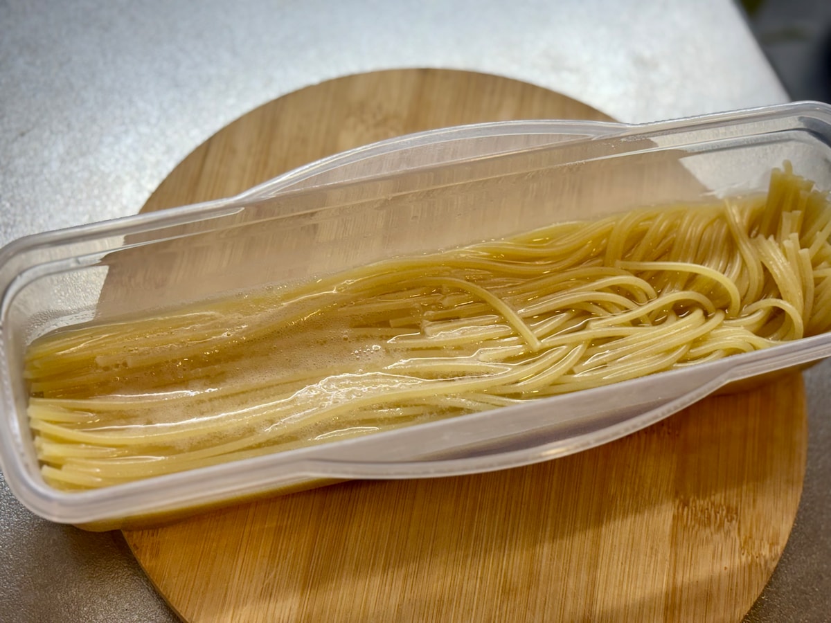 【セリア】レンジで最強時短パスタ! 絶対買いの神アイテムが超便利