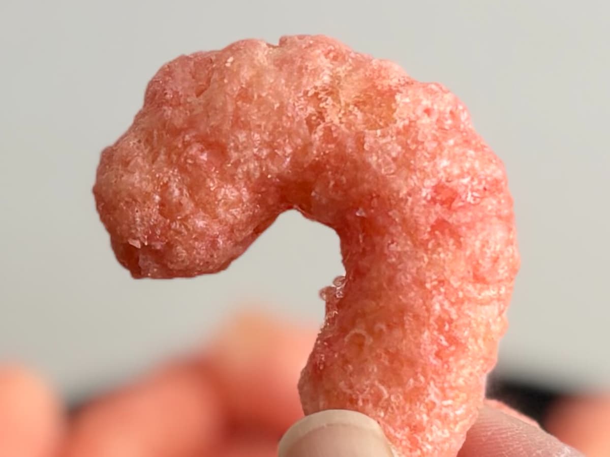 通常の3倍サイズだと……!?【ローソン】いちご好き歓喜のスナック菓子