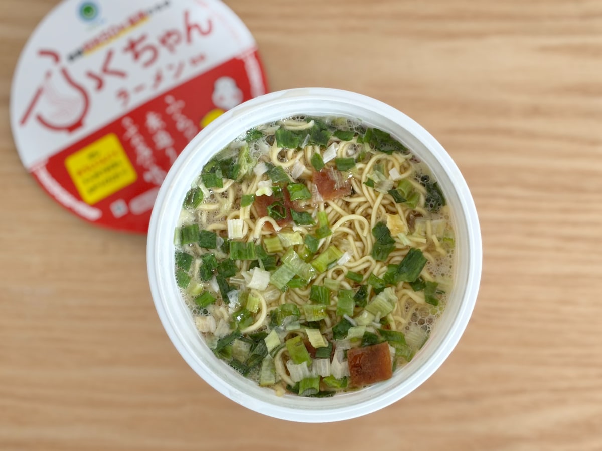 大量にんにくで「最強」「脳が飛ぶぞ」【ファミマ】人気店監修のカップ麺