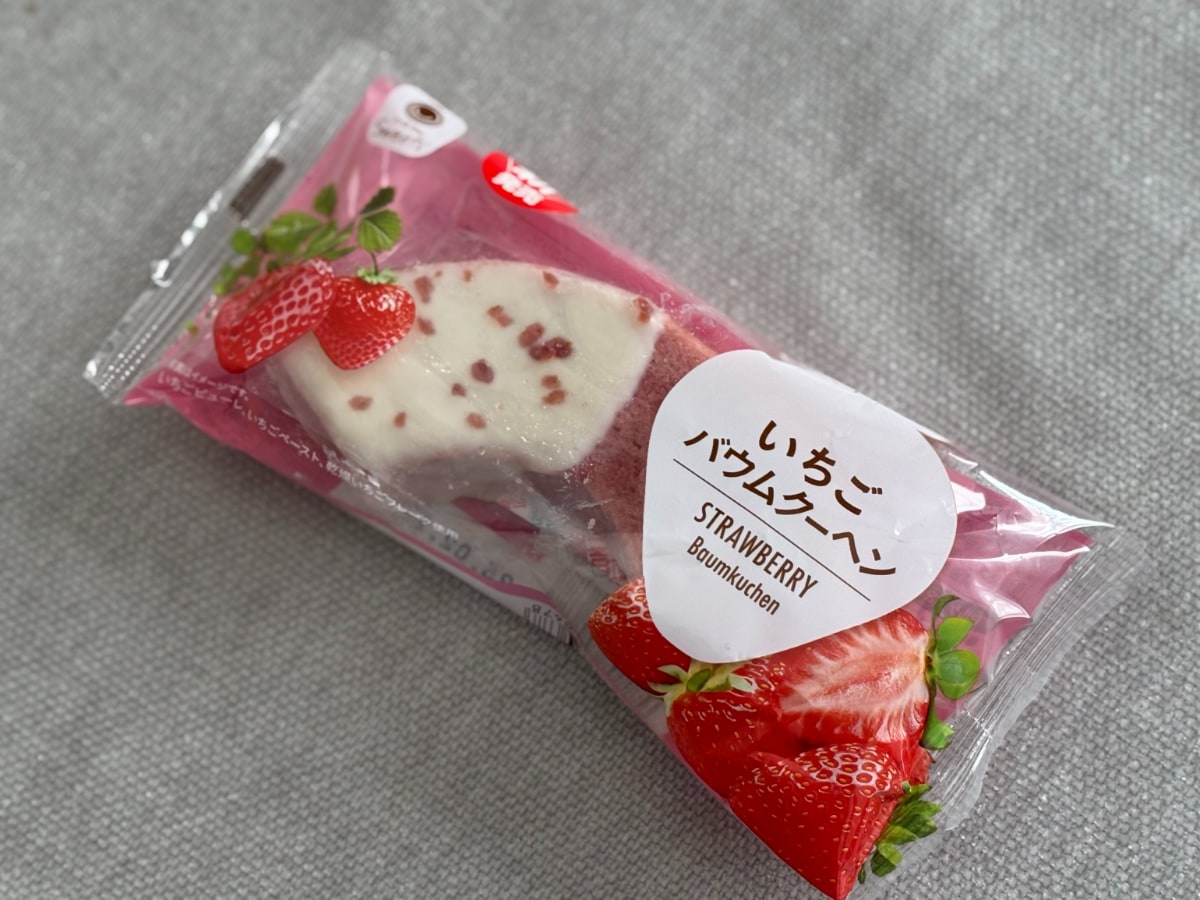 しっとり食感と甘みがぜいたく♡【ファミマ】いちごづくしのスイーツ