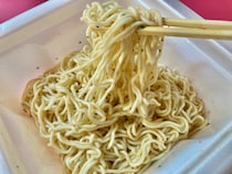 当時の記憶が蘇る！？【セブン限定】ビッグサイズになった例の駄菓子