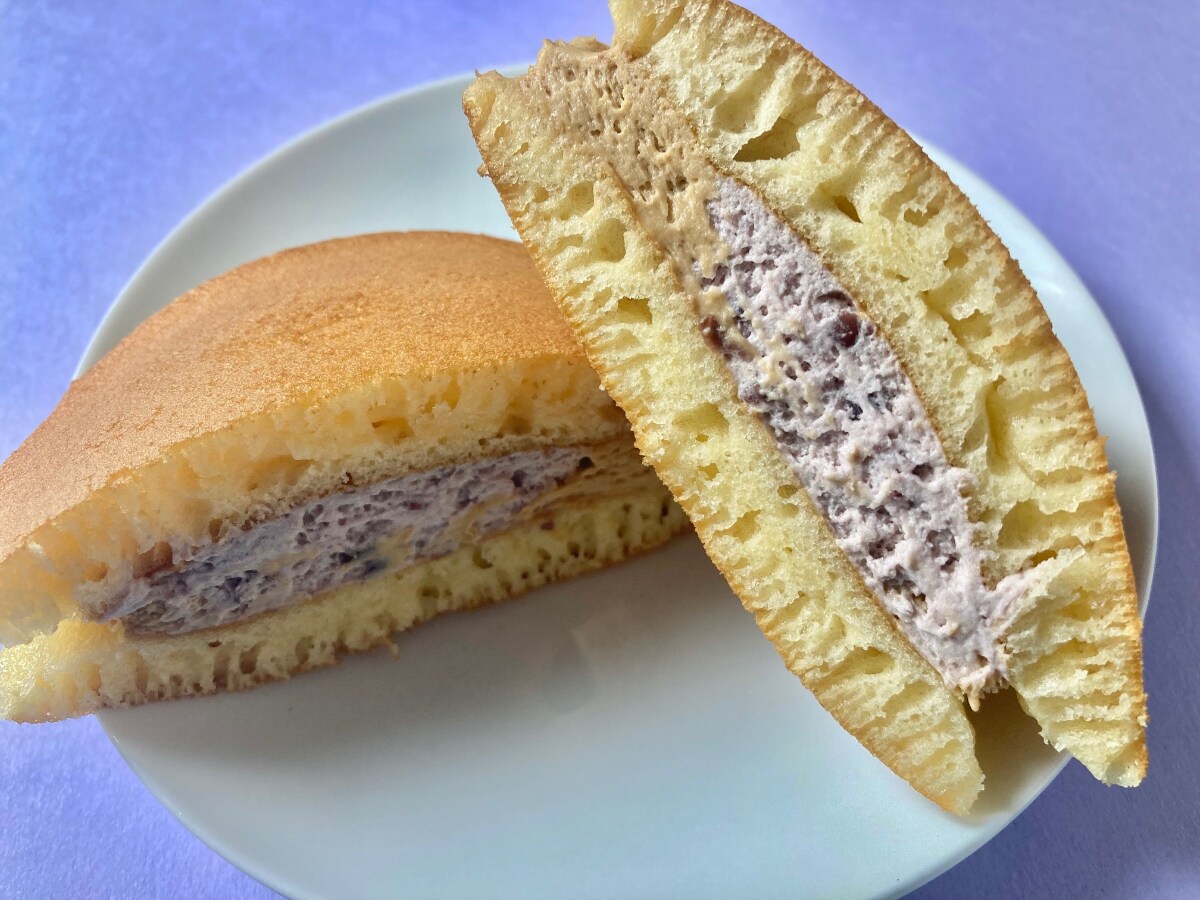 和スイーツ好きにはたまらない？【セブン】2種類のクリームが入ったどら焼き！