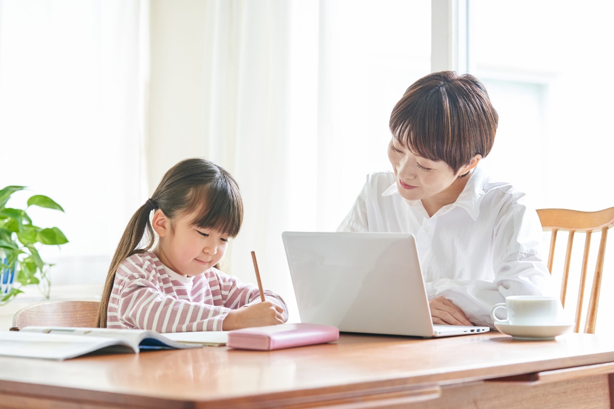 子育てママは時短勤務で転職可能？成功のコツや希望の伝え方、おすすめの転職サイト・エージェントを紹介
