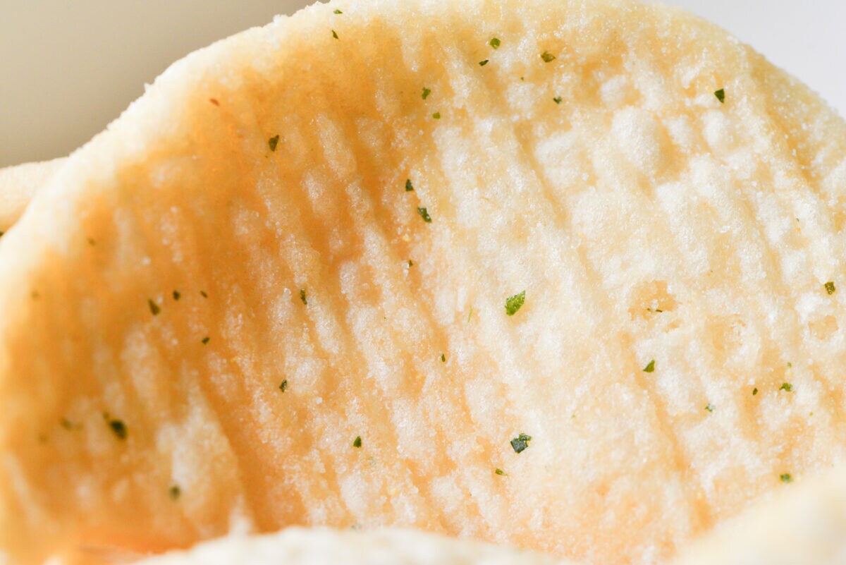 「食べ応えあり」「増量して！」【亀田】ポテチ？煎餅？クセになる新感覚