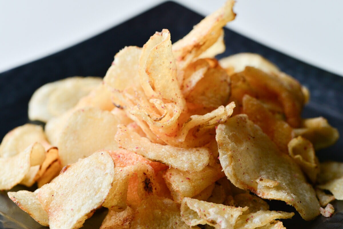 「買いだめしとこ」【カルビー】堅あげポテト期間限定新作は酸っぱうまい