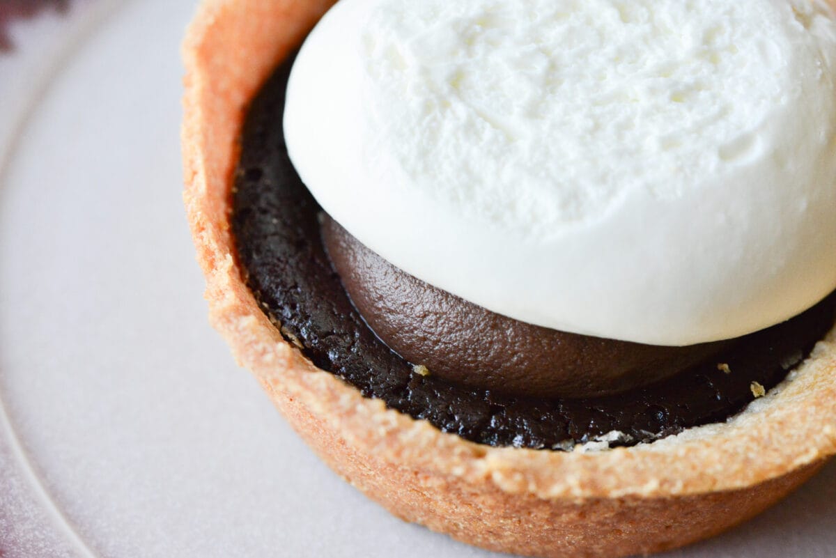 「カロリー爆弾」でも「バカおいしい」【ローソン】新作タルト食べてみた