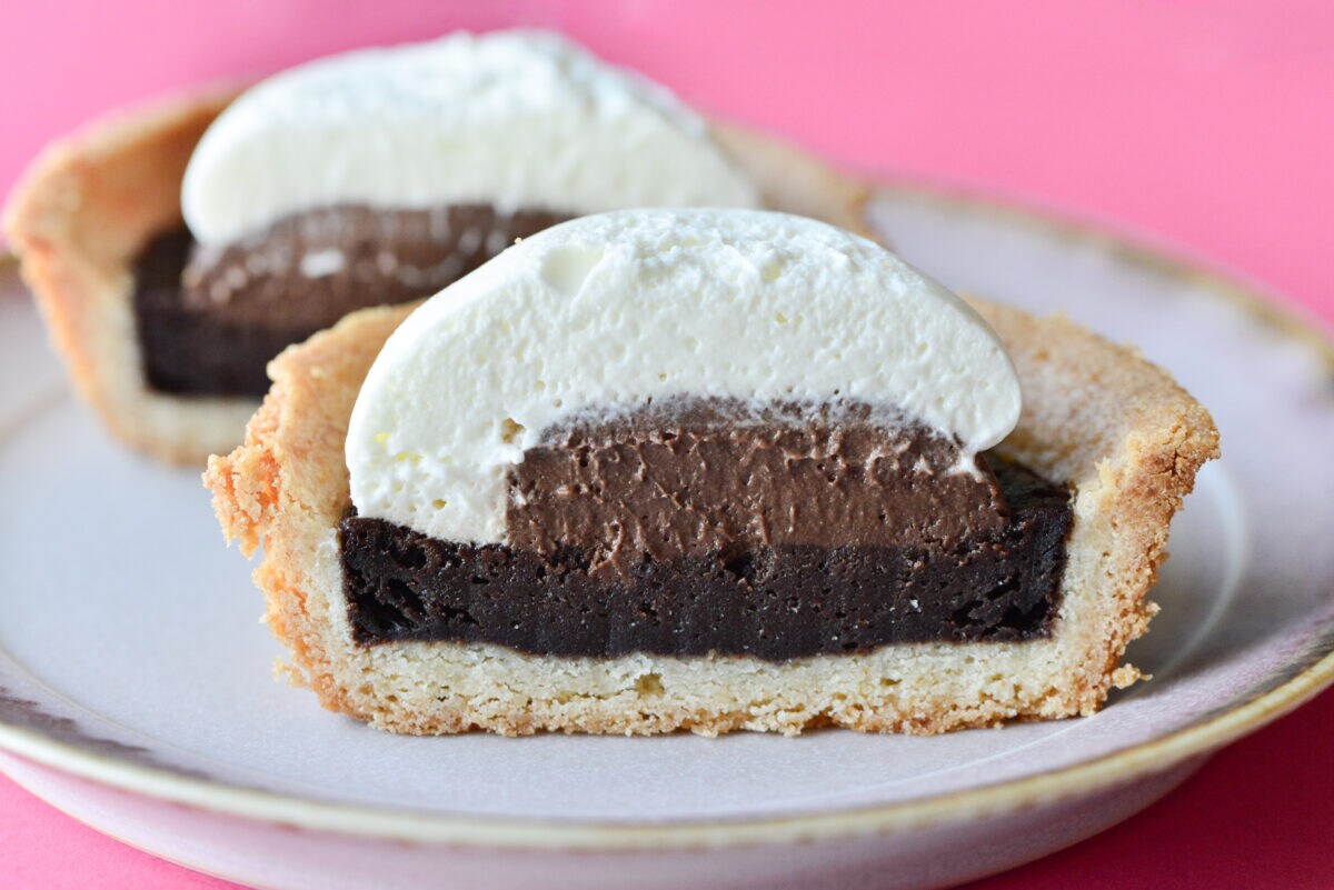 「カロリー爆弾」でも「バカおいしい」【ローソン】新作タルト食べてみた