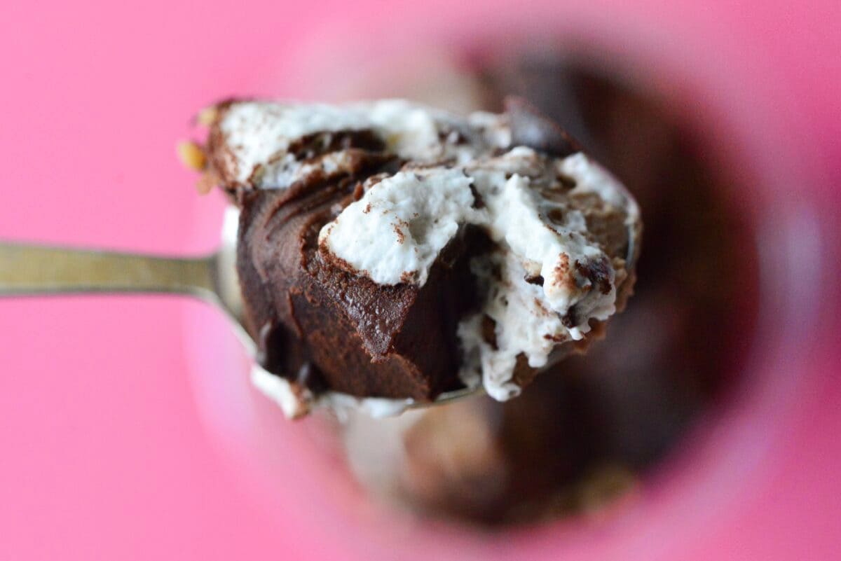 小さなチョコの宝石箱【セブン】チョコを満喫できるしあわせパフェが登場