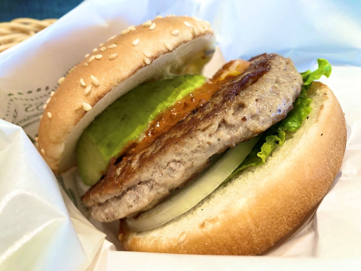 クラシックアボカドスモークチーズバーガー~シビ辛麻辣~