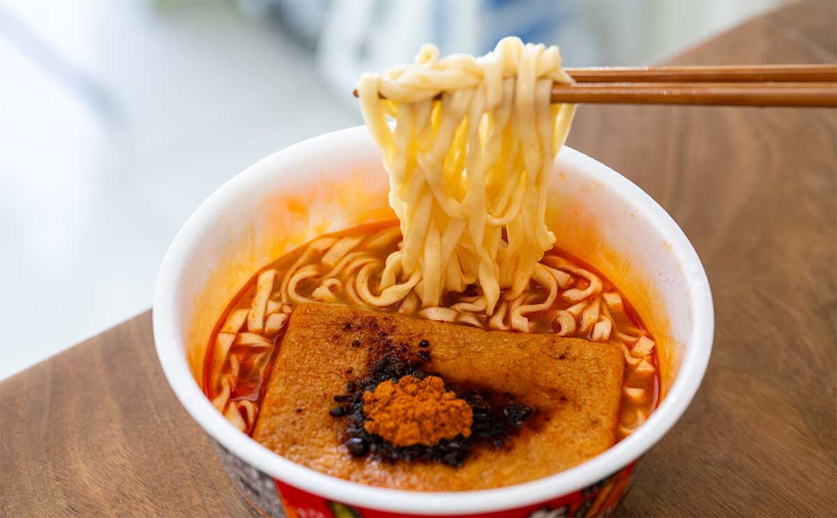 「刺激強すぎ」「食べやすい」激ウマ【どん兵衛】が再販された!!