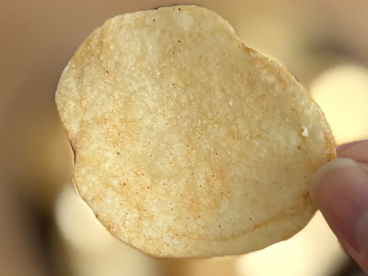 中毒性のある味で「ヤバイ」「うめえ！」【ファミマ限定】ポテチがすごい