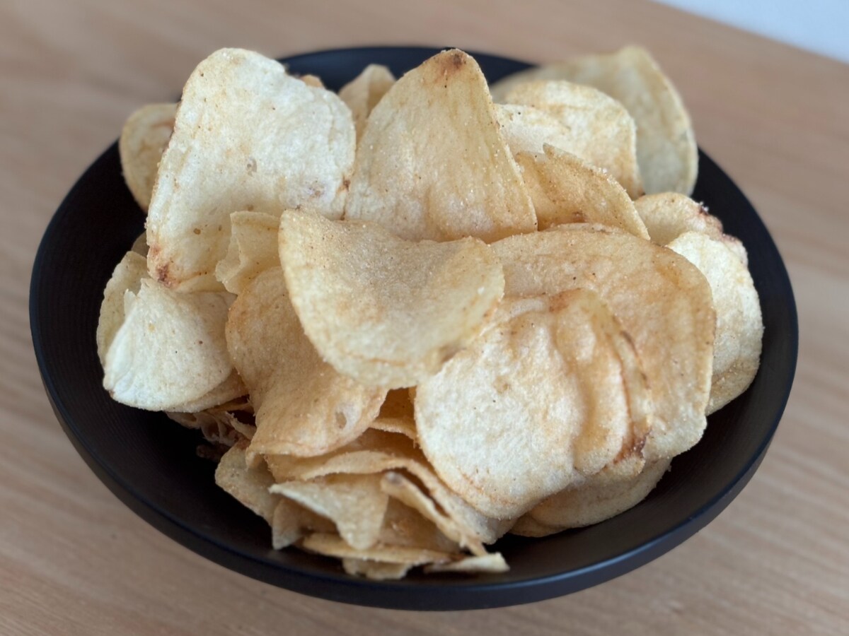 中毒性のある味で「ヤバイ」「うめえ！」【ファミマ限定】ポテチがすごい