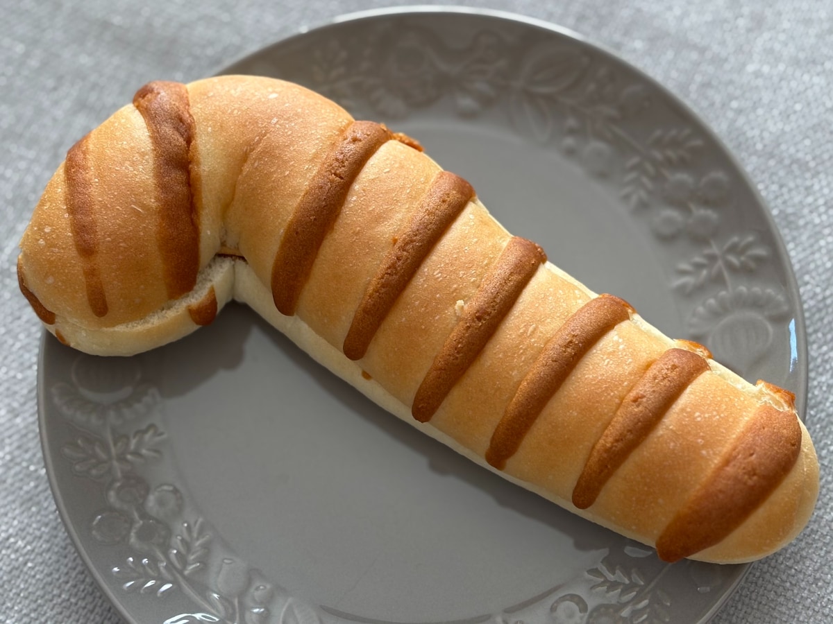 かわいいだけじゃニャ～い♡【セブン】「食べても楽しい」ほろにがパン