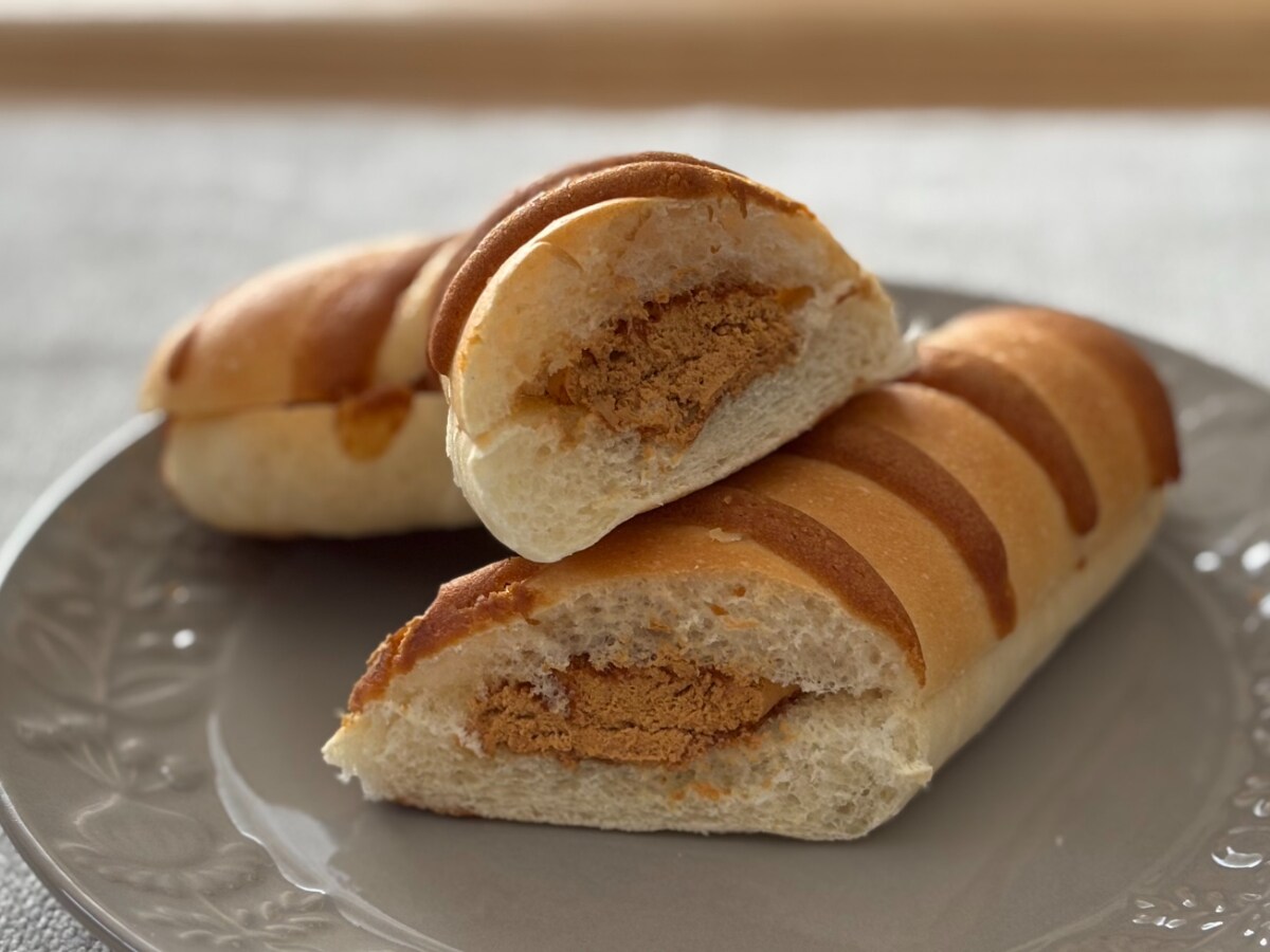 かわいいだけじゃニャ～い♡【セブン】「食べても楽しい」ほろにがパン