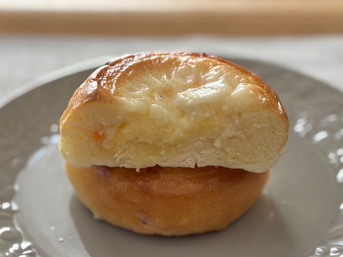 中身が「衝撃的」「天才的うまさ」【ファミマ】話題の新作中華まんって?