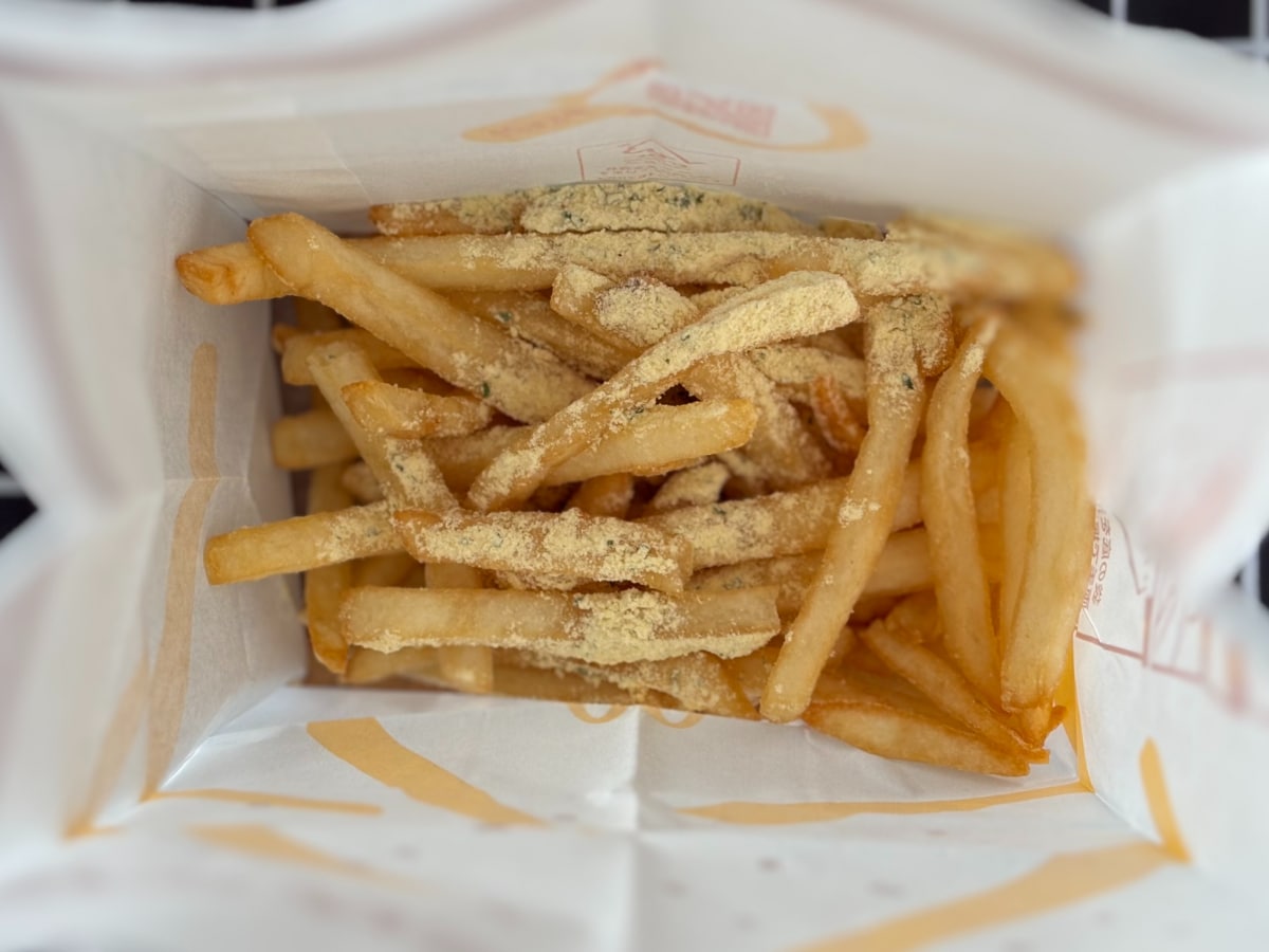 ガツンとした味が「クセになる」【マクドナルド】の復活シャカポテを実食