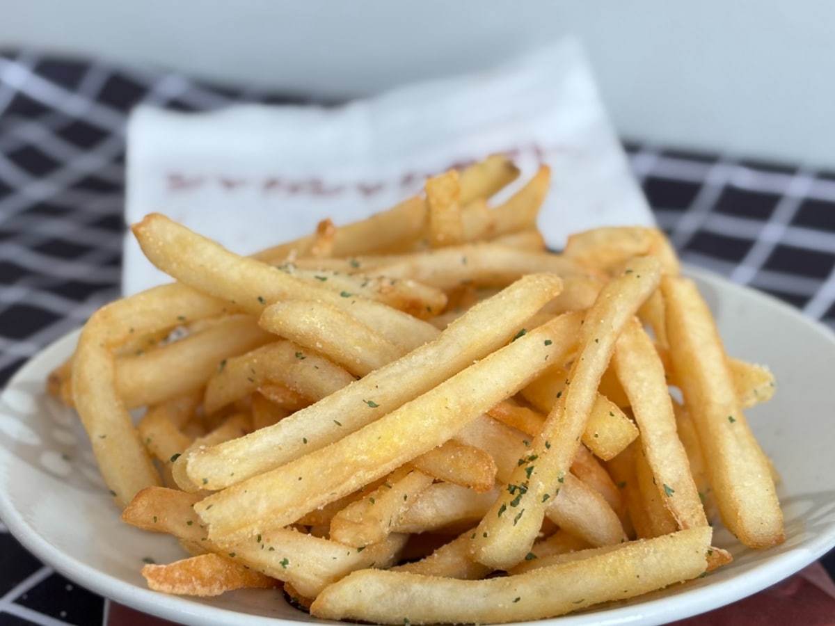 ガツンとした味が「クセになる」【マクドナルド】の復活シャカポテを実食