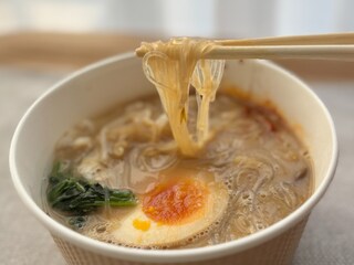 こってり味なのに低カロリーって最高じゃない？【ファミマ】の春雨スープ