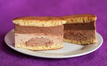 「感動した」「絶品すぎる」【ファミマ】の新商品を食べて『どら焼き』の概念が変わった