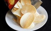 “最強の組み合わせ”すぎる。新食感『ポテチ』からやばいやつが出た